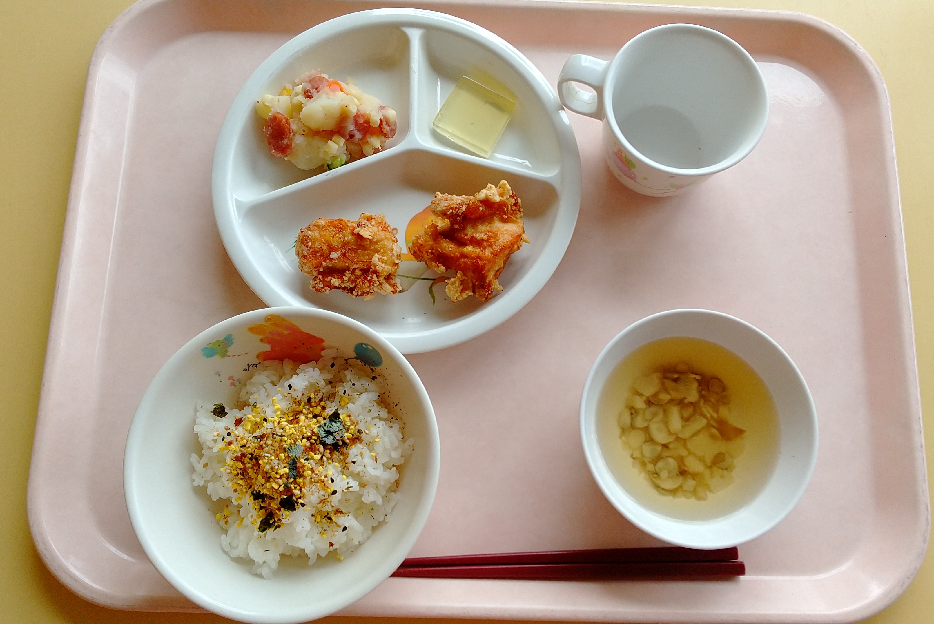 アレルギー対応と給食メニュー